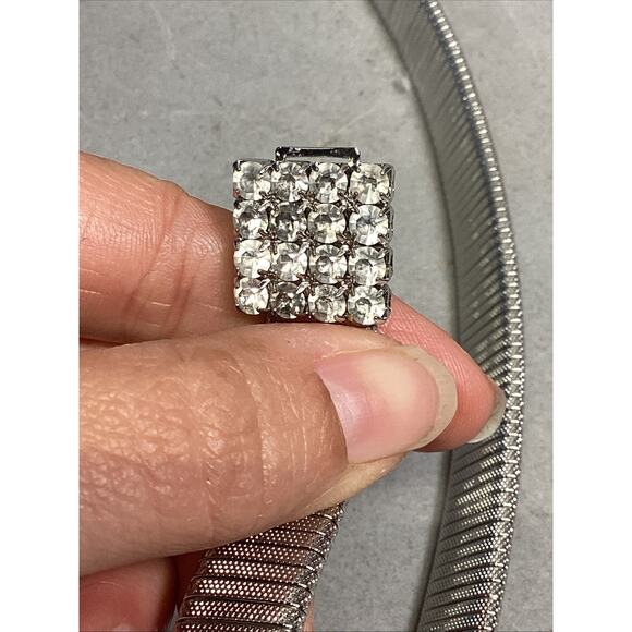 Silver Colored Women’s Link Belt - XS/Small - Picture 4 of 10